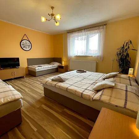 One Floor Under High Tatras Kisszalók